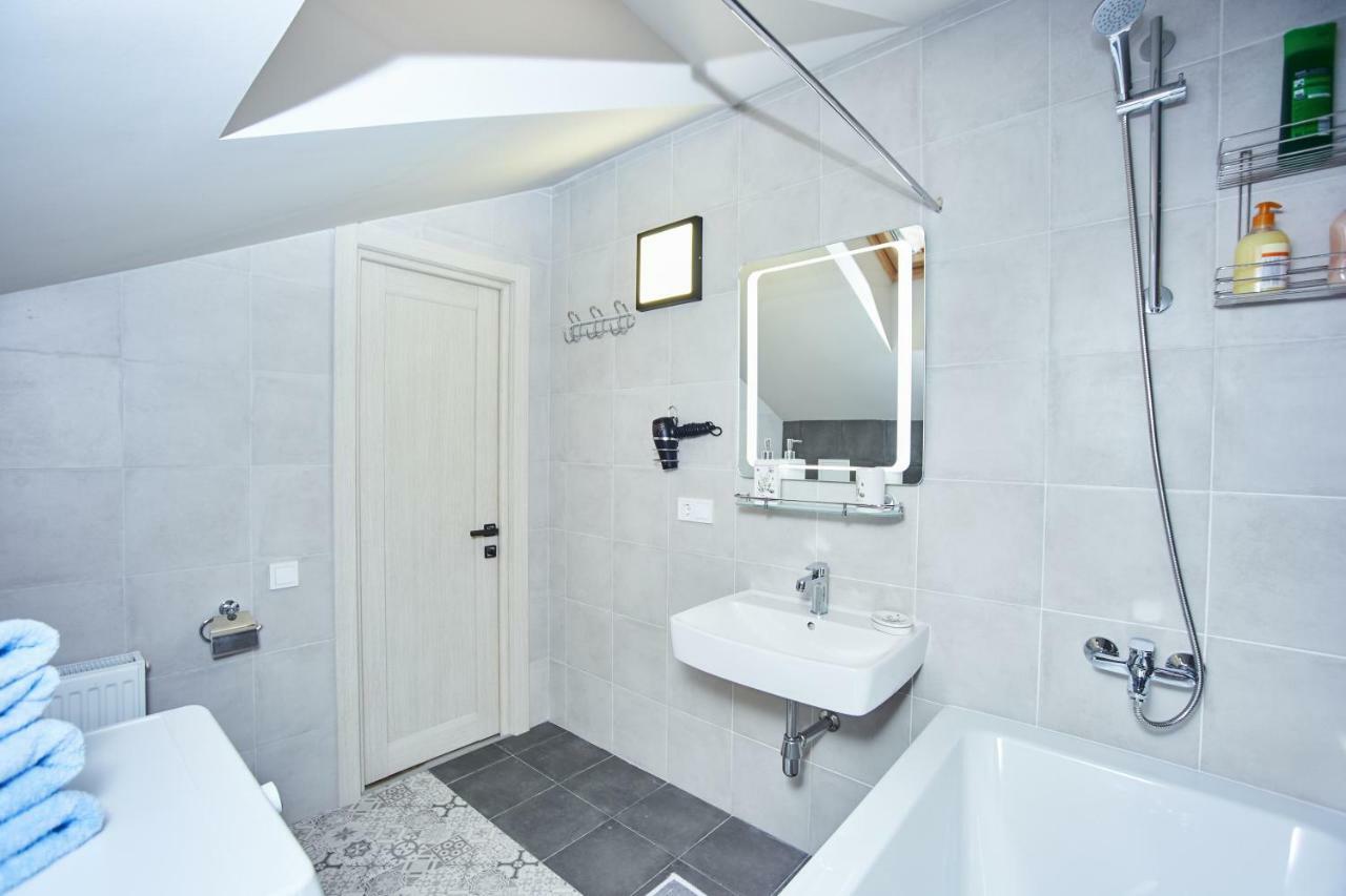 Luxury Apartment In The Heart Odessa Zewnętrze zdjęcie